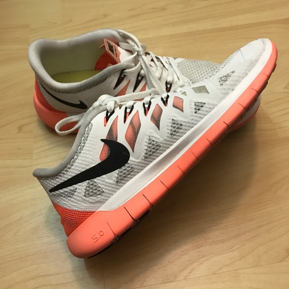 Nike Shoes - Nike Free Run 5.0 - White/Bright Pink